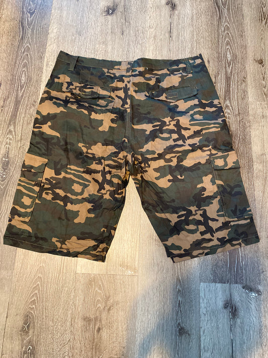 Men’s camo shorts