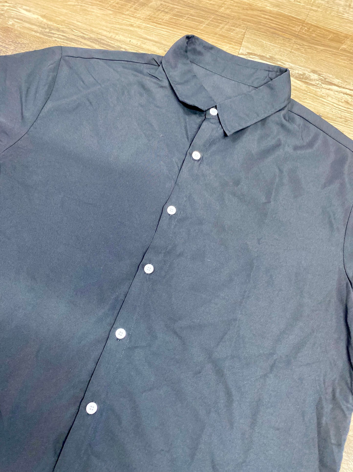 Men’s button up top